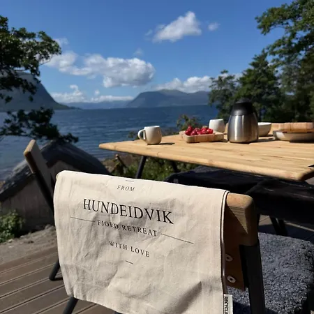 Fjord Retreat - Fjord Panorama With Private Sauna * Hundeidvik