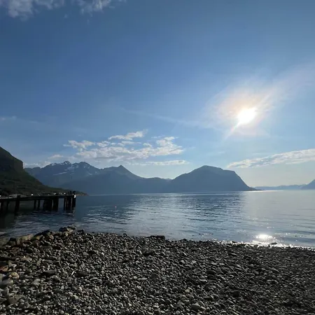 Fjord Retreat - Fjord Panorama With Private Sauna Σπίτι διακοπών Hundeidvik